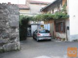 Komen okolica Vrstna 100 m2