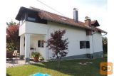 PRODAMO OBNOVLJENO HIŠO NA KAJŽARJU S PREKRASNIM RAZGLEDOM